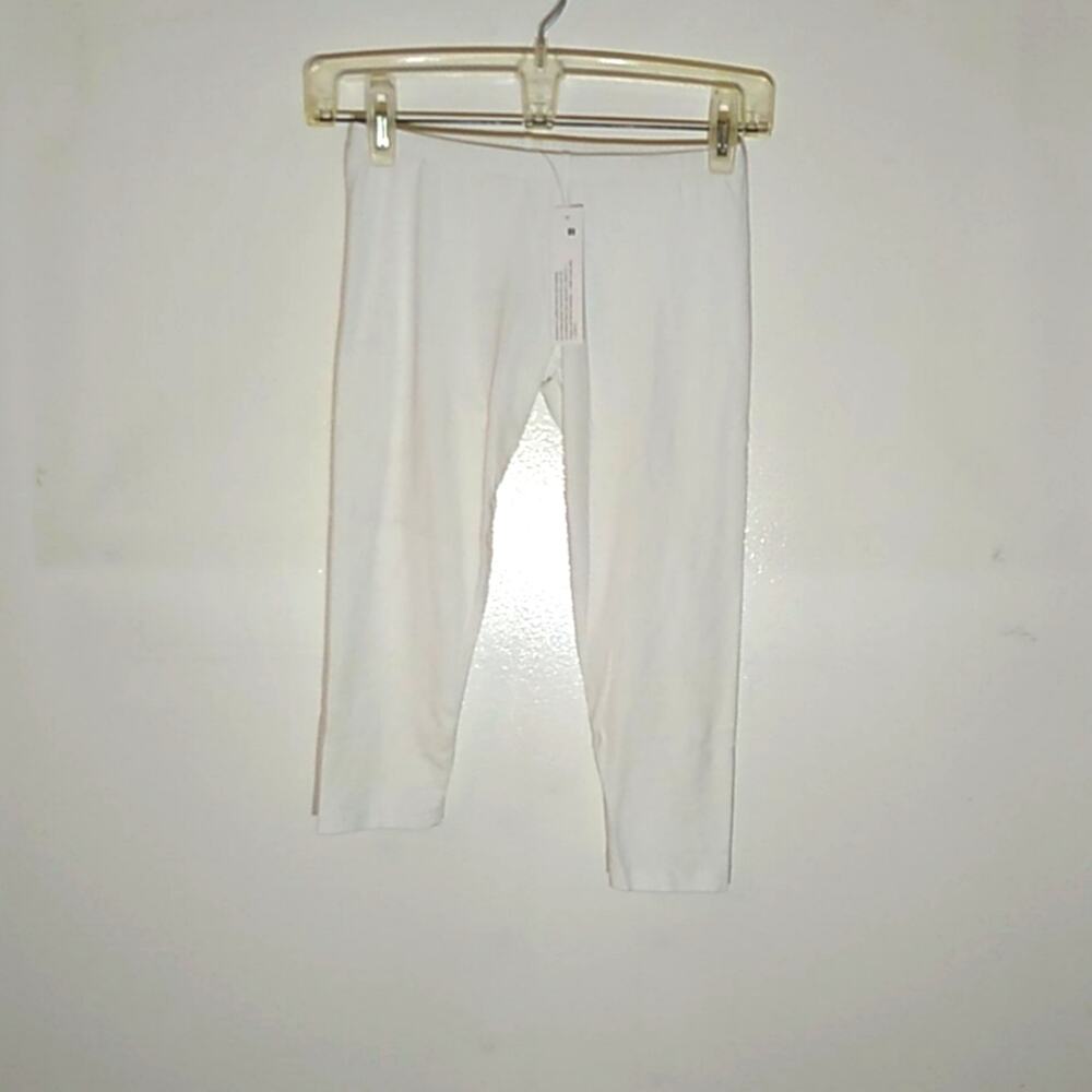 NWT LA made white pull on knit crop pants. Size XS . Summer, Beachy